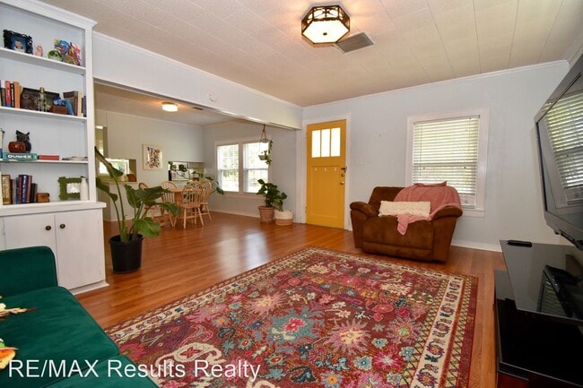 Building Photo - 3 br, 2 bath House - 708 Tech Drive