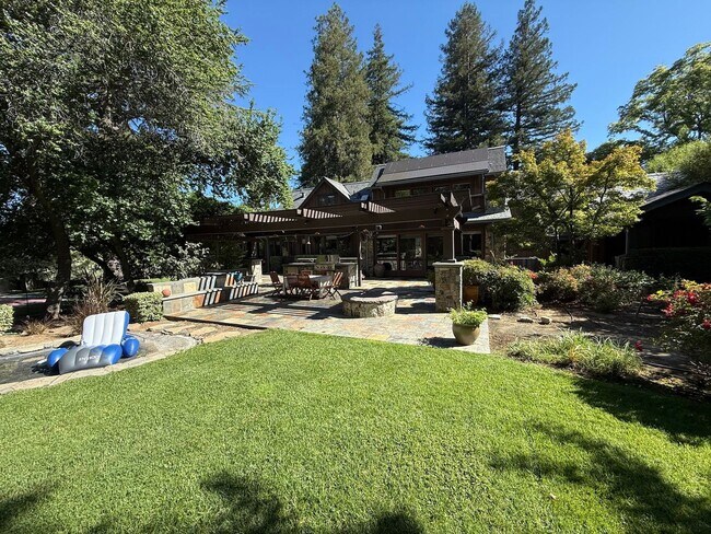 Building Photo - Luxury Furnished Monte Sereno Estate | Short-Term Executive Lease | Resort-Style Living