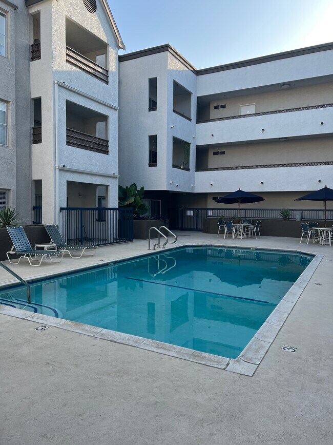 300 N El Molino Ave Unit 107, Pasadena, CA 91101 Condo for Rent in