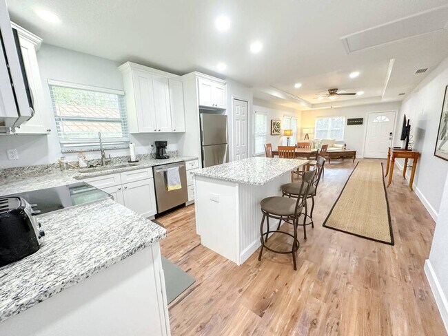 Foto del edificio - 1004 SE 7th Ave