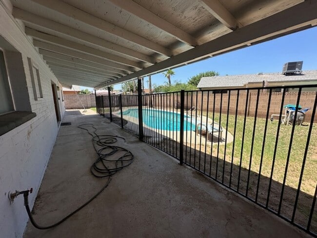 Building Photo - Spacious 3 Bedroom 2 Bathroom Home!!!