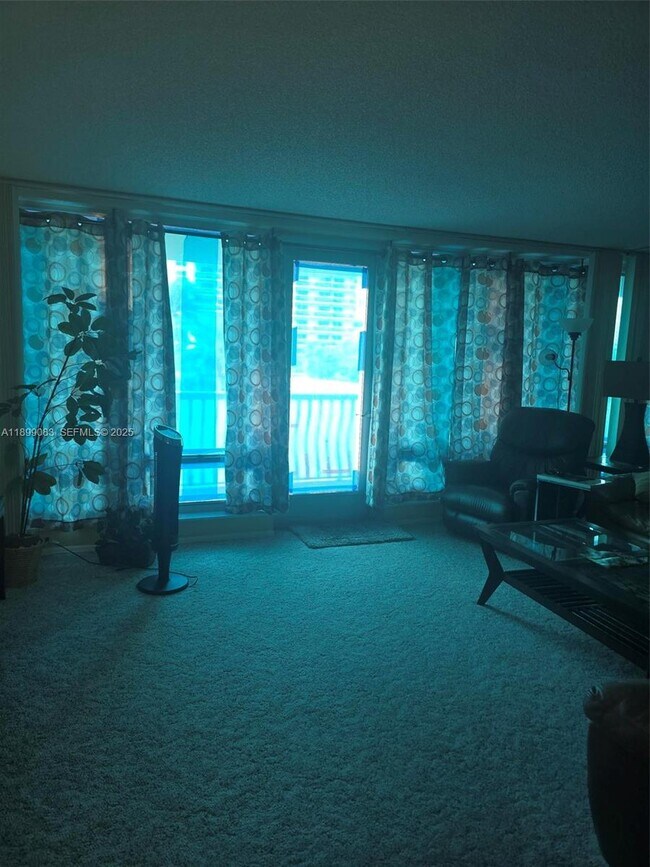 Foto del edificio - 4020 Galt Ocean Dr