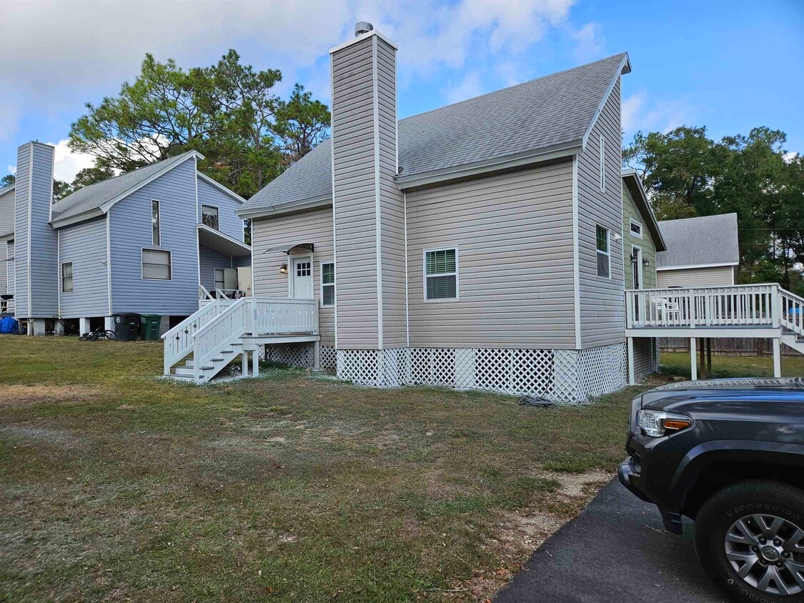 Foto principal - 5950 Blountstown Hwy