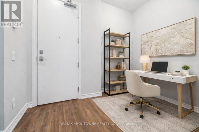 Building Photo - 40 Esplanade Ln