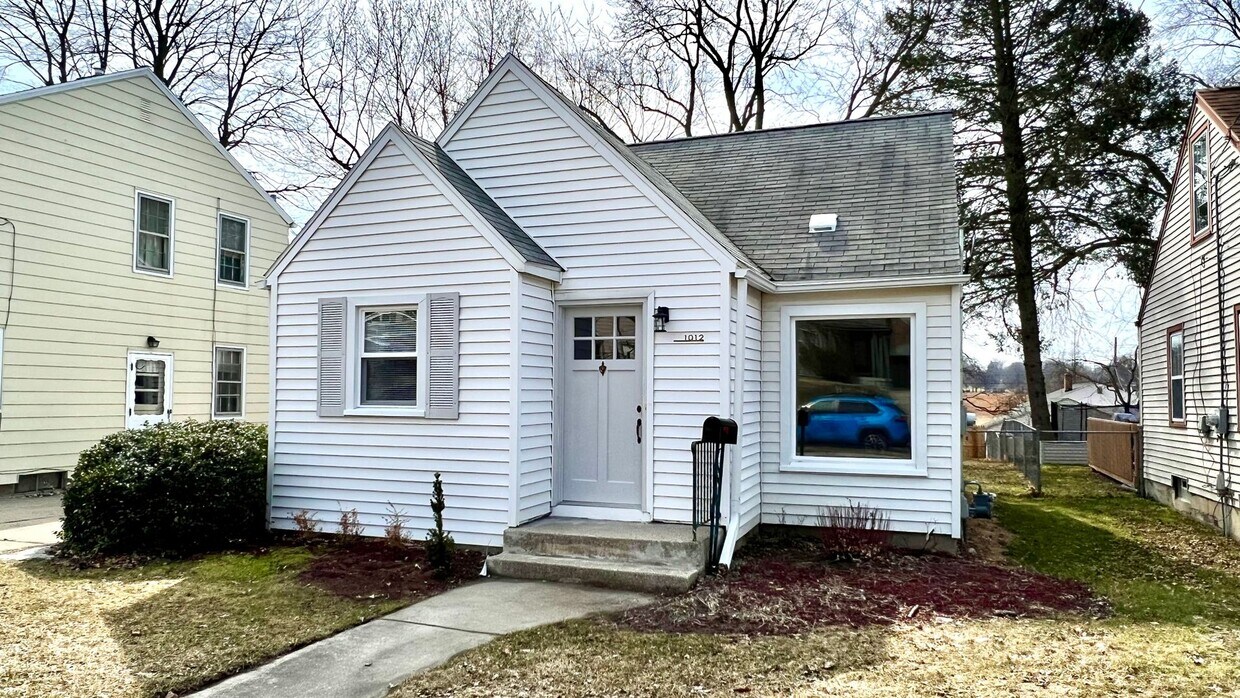 Foto principal - 1012 Dorroll St NE