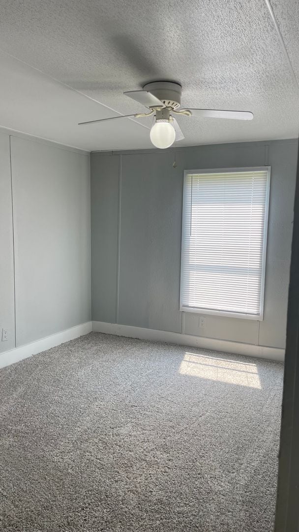 Building Photo - 3 Bed, 2 Bath Mobile Home! HUD ACCEPTED!