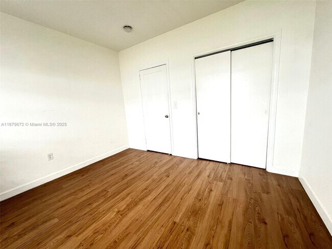 Foto del edificio - 3430 NW 5th Ave