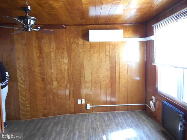 Foto del edificio - 7321 N Radcliffe St