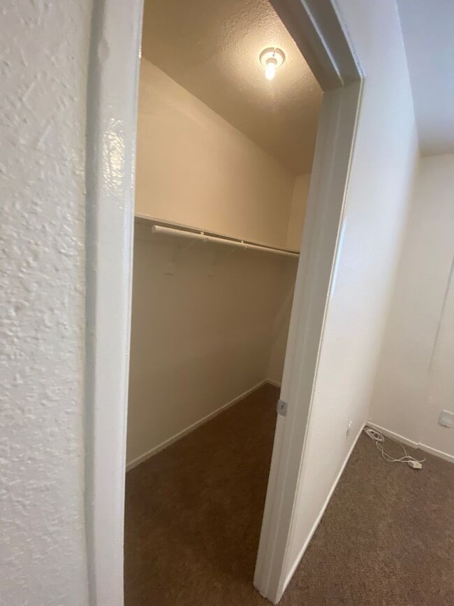 Foto del edificio - 3859B 35th Street-