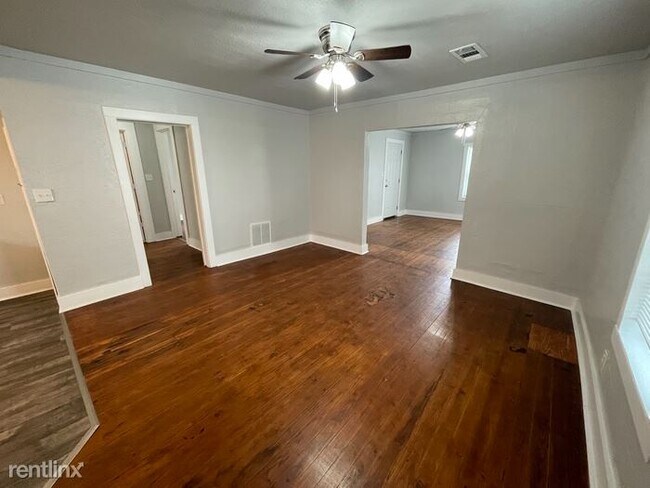 Building Photo - 2 br, 1 bath House - 1214 W Logan Ave
