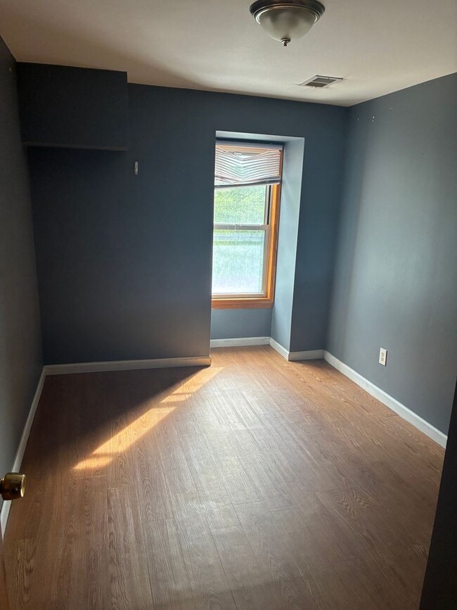 Photo - 53 Bates St Apartment