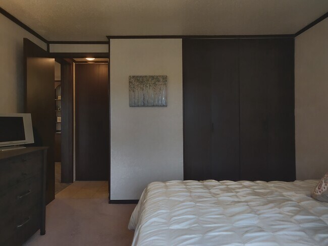 Habitación - Riverside Green Apartments