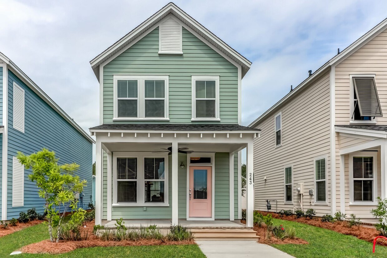 Primary Photo - Beautifully Maintained 3 Bedroom, 2.5 Bath...