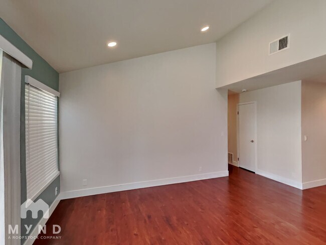 Foto del edificio - 5936 Marshwell Way