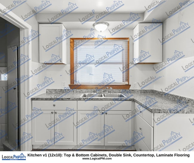 Building Photo - Spacious 3Bed/1 Bath Bungalow : AC,1 Car G...
