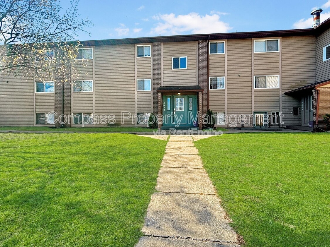 Foto principal - 2422 36th St SW