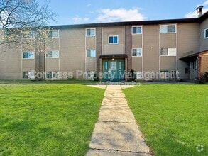 Building Photo - 2422 36th St SW