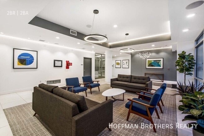 Foto del edificio - 455 S Kenmore Ave