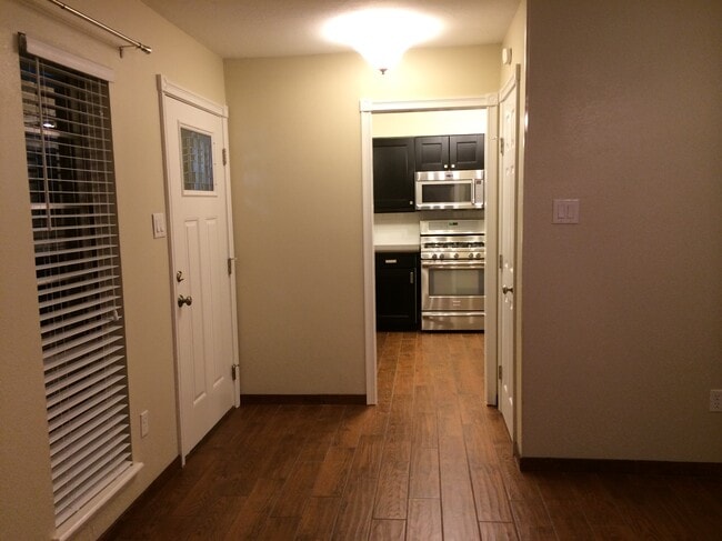 Foto del edificio - 6733 NW Compass Dr