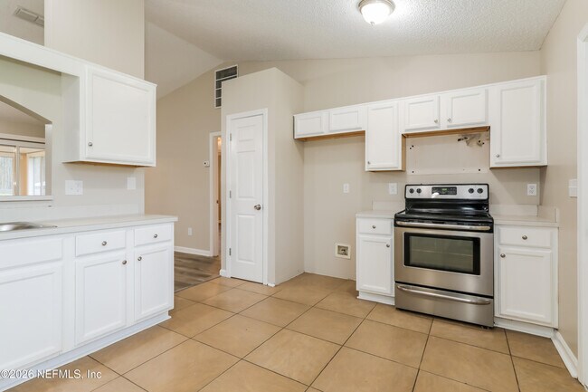 Foto del edificio - 4088 Everett Ave