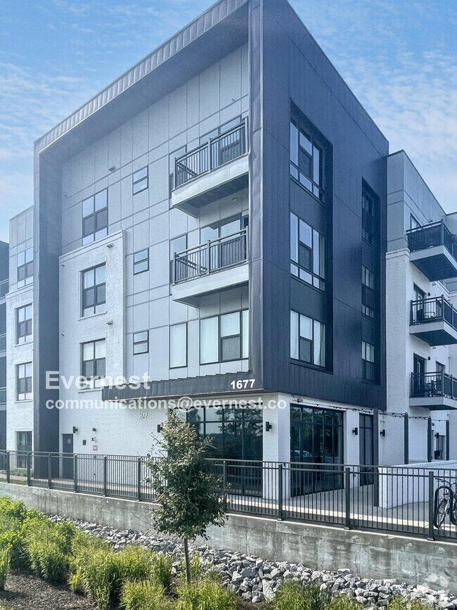 Building Photo - 1677 54th Ave N