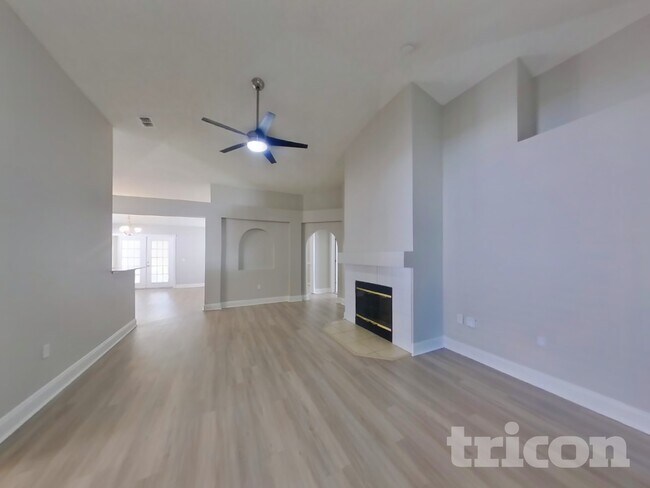 Foto del edificio - 1656 Dartmouth Dr