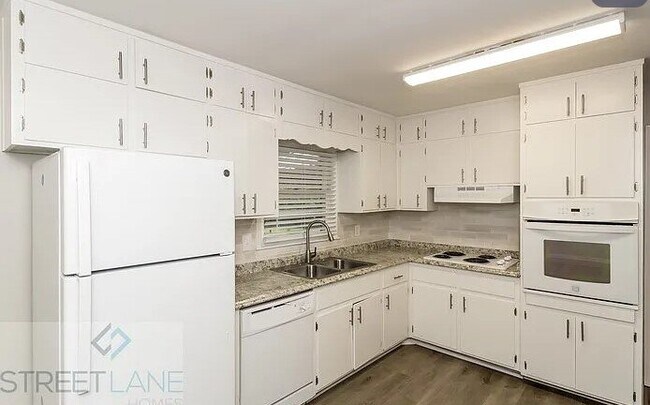Foto del edificio - 5180 Flint Hill Rd SW
