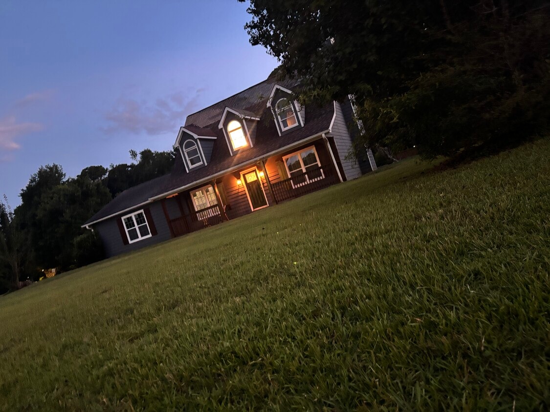 Foto del edificio - 15 Oak Hill Ct