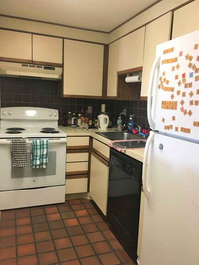 78 Gainsborough St Unit 401E, Boston, MA 02115 Condo for Rent in