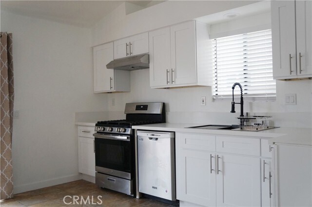 Foto del edificio - 1394 Coral Tree Ln