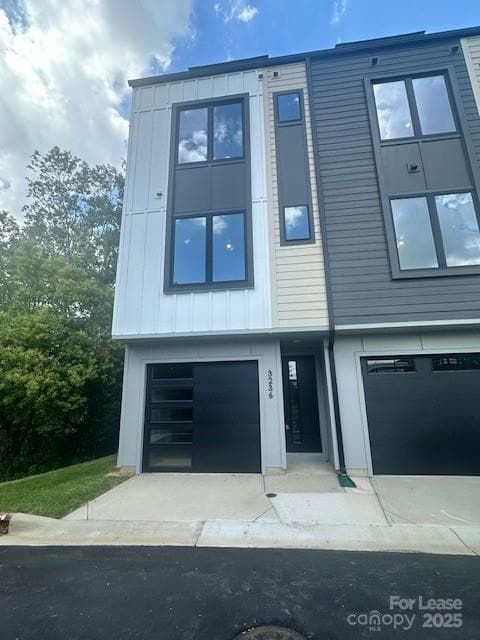 Foto principal - 3236 Riley Ave