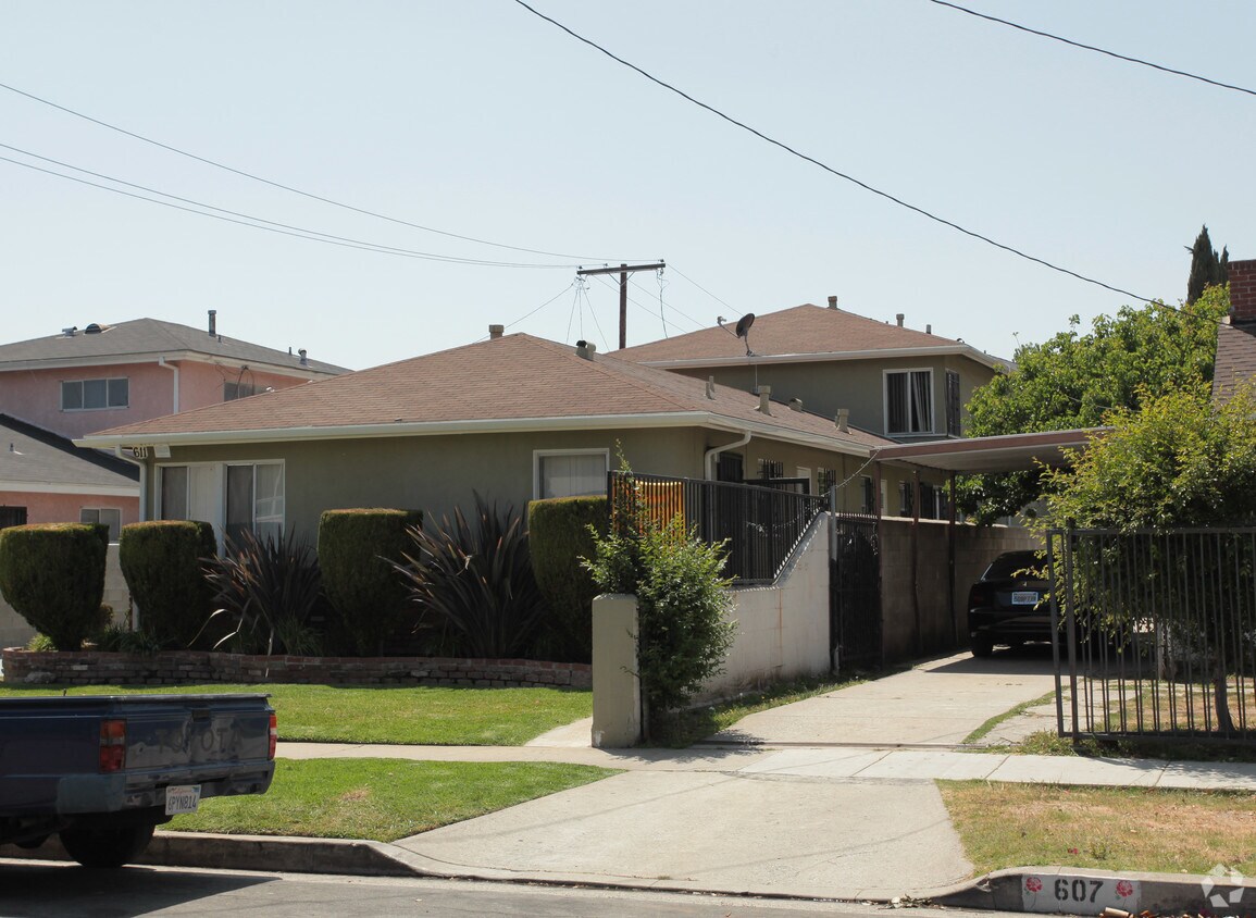 Building Photo - 611 S Myrtle Ave