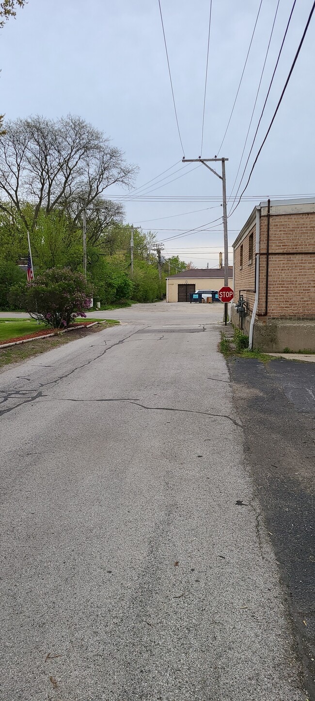 18675 Dixie Hwy, Homewood, IL 60430 Apartments Homewood, IL