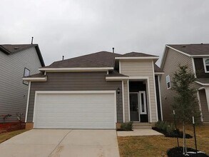 Building Photo - 15702 Ellinger Dr