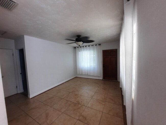 Foto del edificio - 3234 35th Ave N