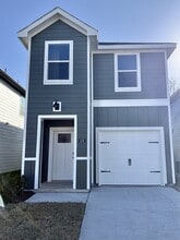 Building Photo - 219 Clematis St