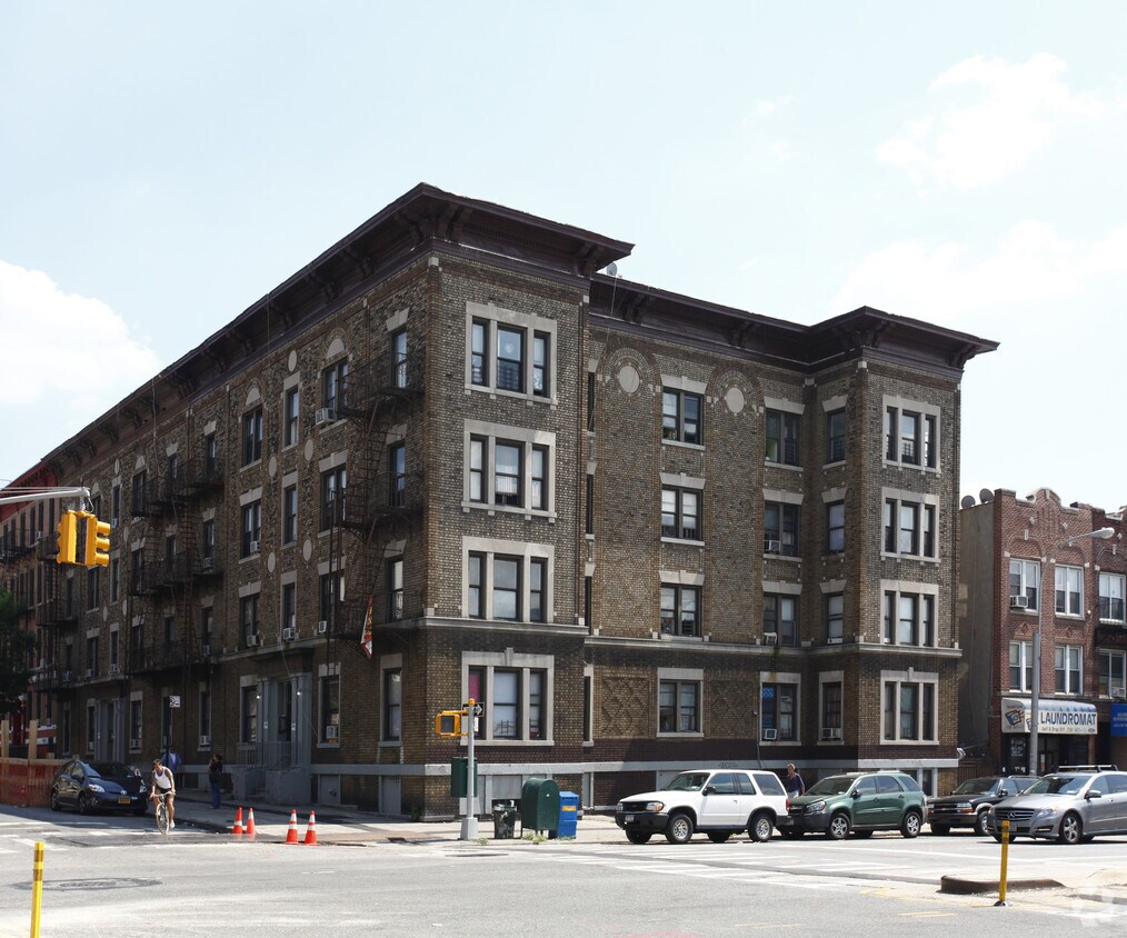 Primary Photo - 404 61st St