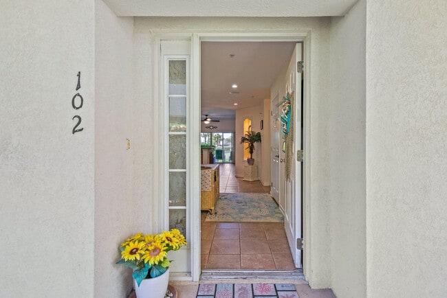 Building Photo - 264 Gibraltar Ct