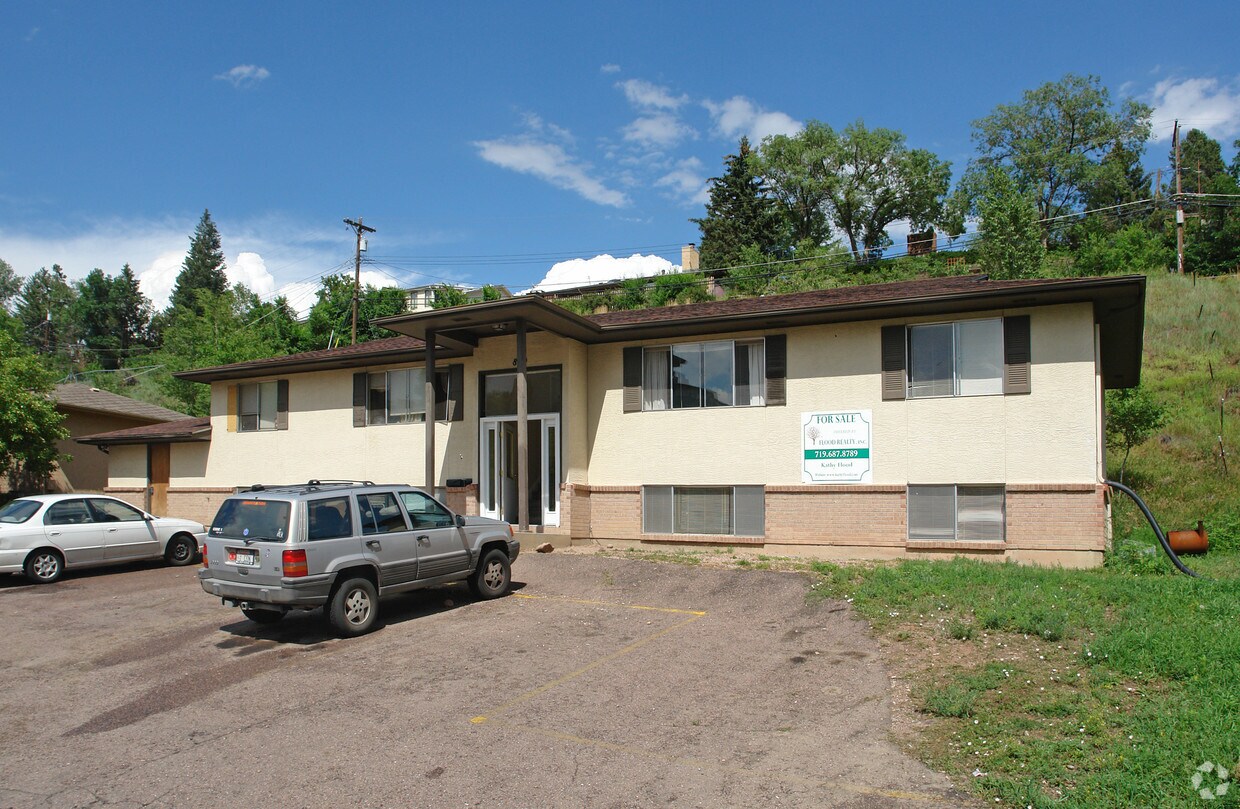 Primary Photo - 819 Fontmore Rd