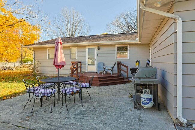 Foto del edificio - 19191 Palisade Ave