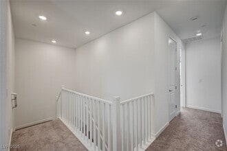 Building Photo - 2544 Vandra St