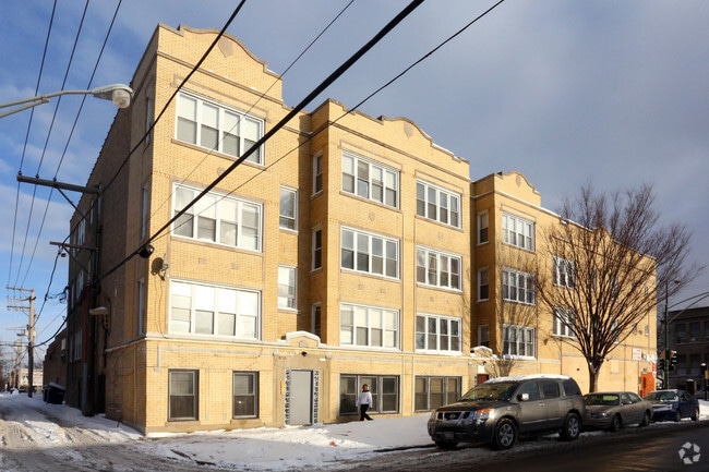 Building Photo - 5030-5034 W North Ave