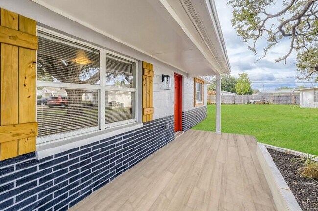 Building Photo - 4930 Fruitwood Loop