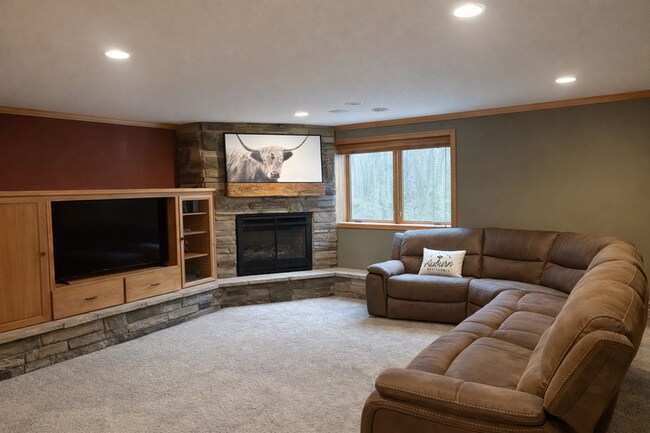 Foto del edificio - 2489 Schneider Ct