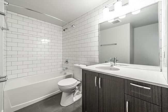 Building Photo - Brentwood Tower Apartments
