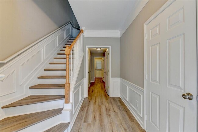 Foto del edificio - 4005 Edgecomb Dr