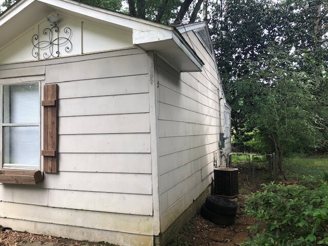 Building Photo - 3544 Southland Dr