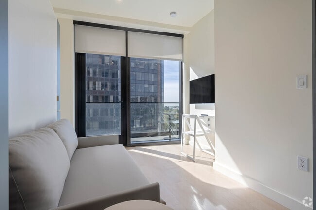 Building Photo - 6401 Wilshire Blvd