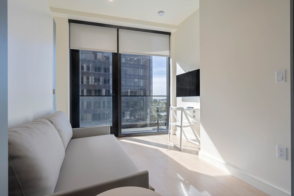 Foto principal - 6401 Wilshire Blvd