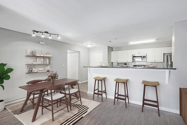 Building Photo - Arrive Fort Lee